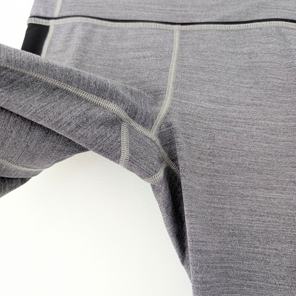 Lululemon Pace Rival Crop 22"
Heathered Black / Black ~ Size 8 - Picture 7 of 10